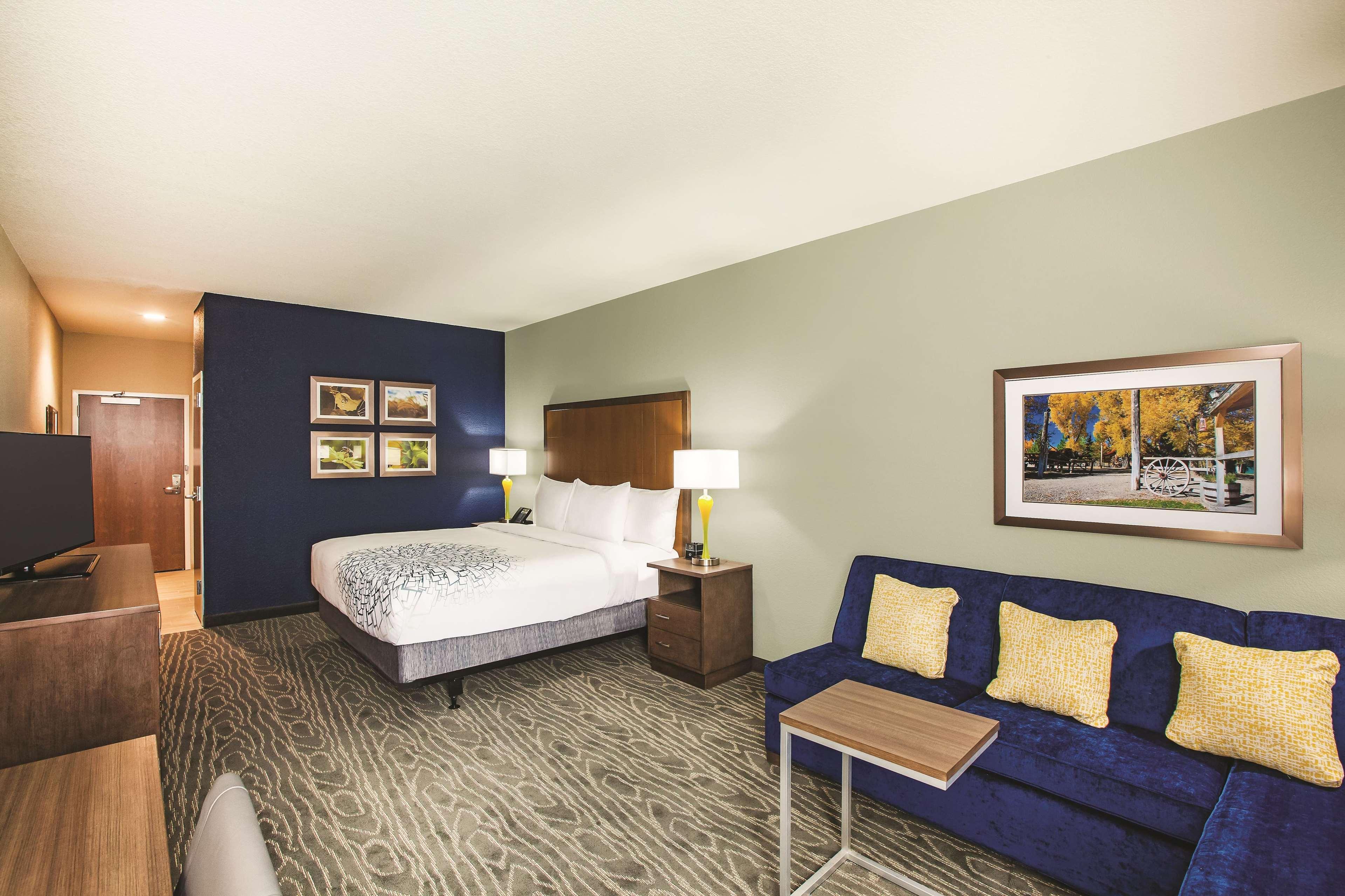 Hotel La Quinta By Wyndham Wichita Northeast Extérieur photo