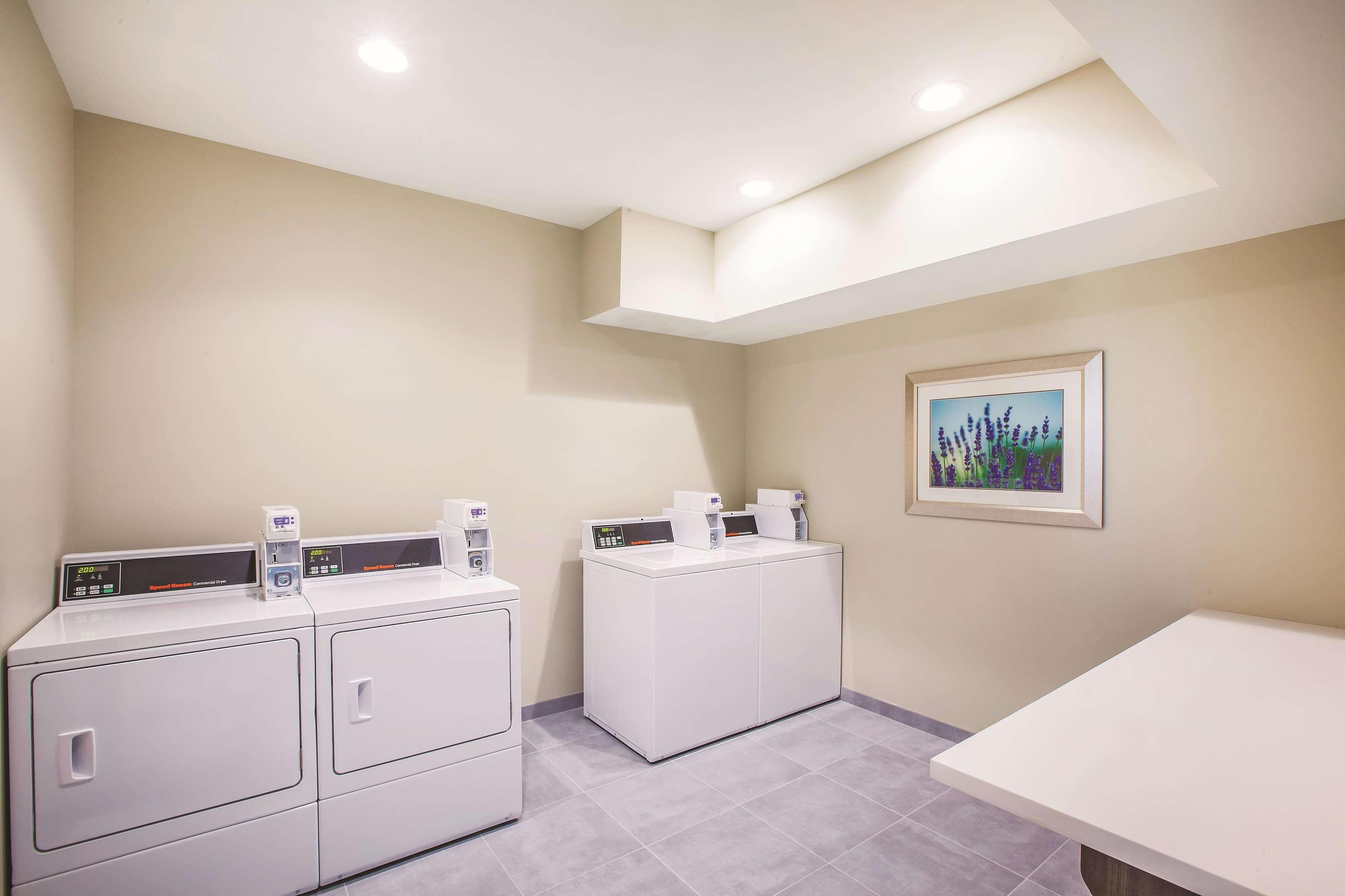 Hotel La Quinta By Wyndham Wichita Northeast Extérieur photo