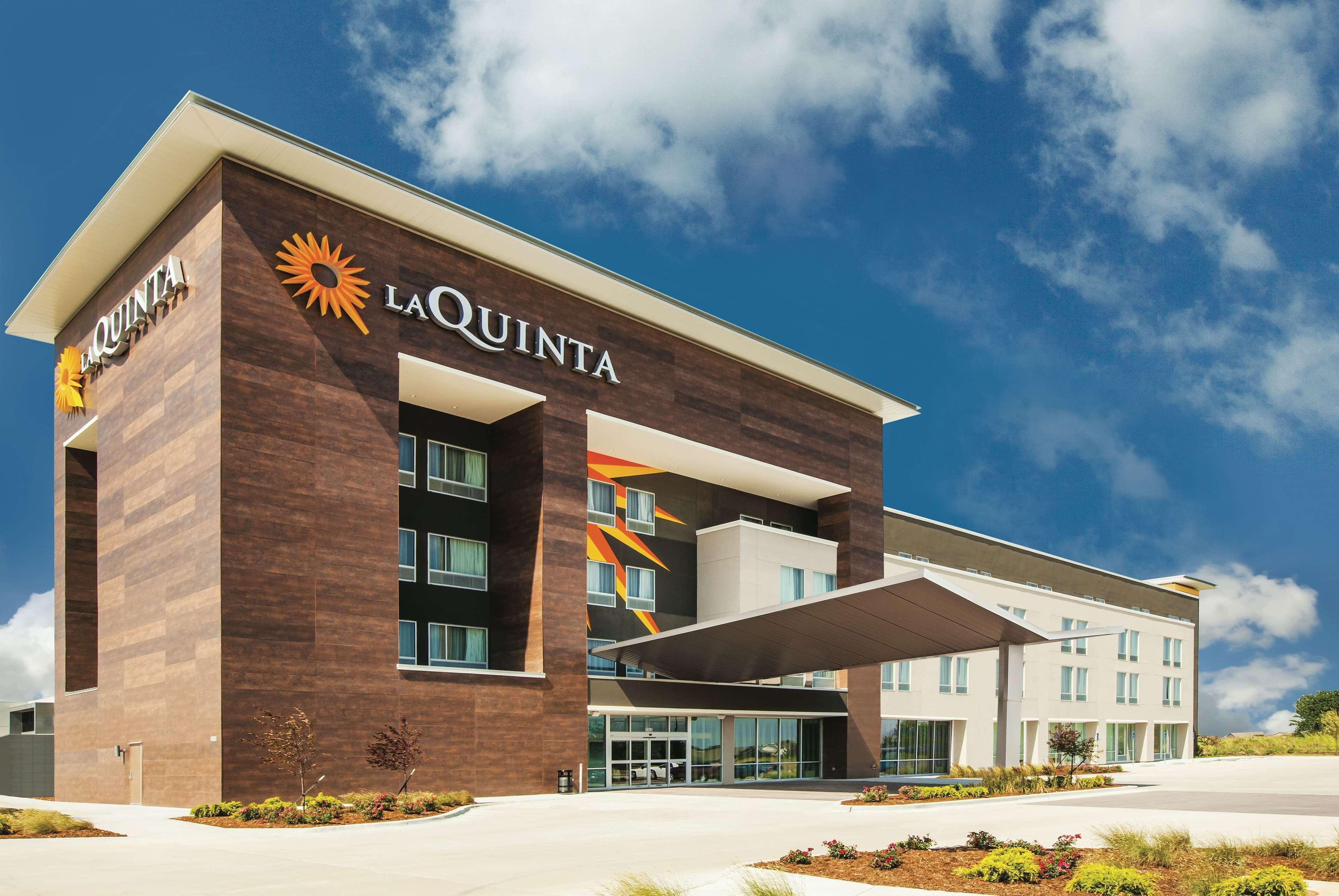Hotel La Quinta By Wyndham Wichita Northeast Extérieur photo