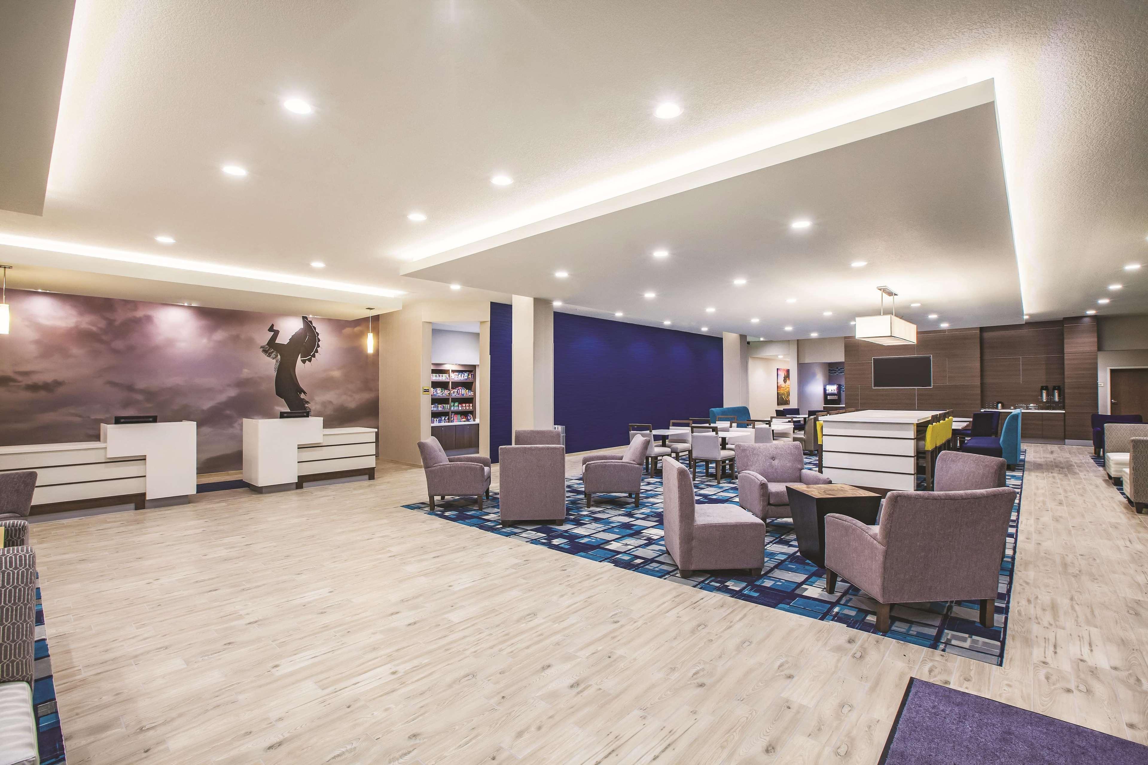 Hotel La Quinta By Wyndham Wichita Northeast Extérieur photo